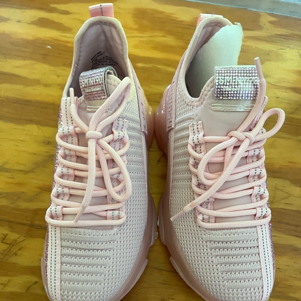 Brand New Steve Madden Tennies